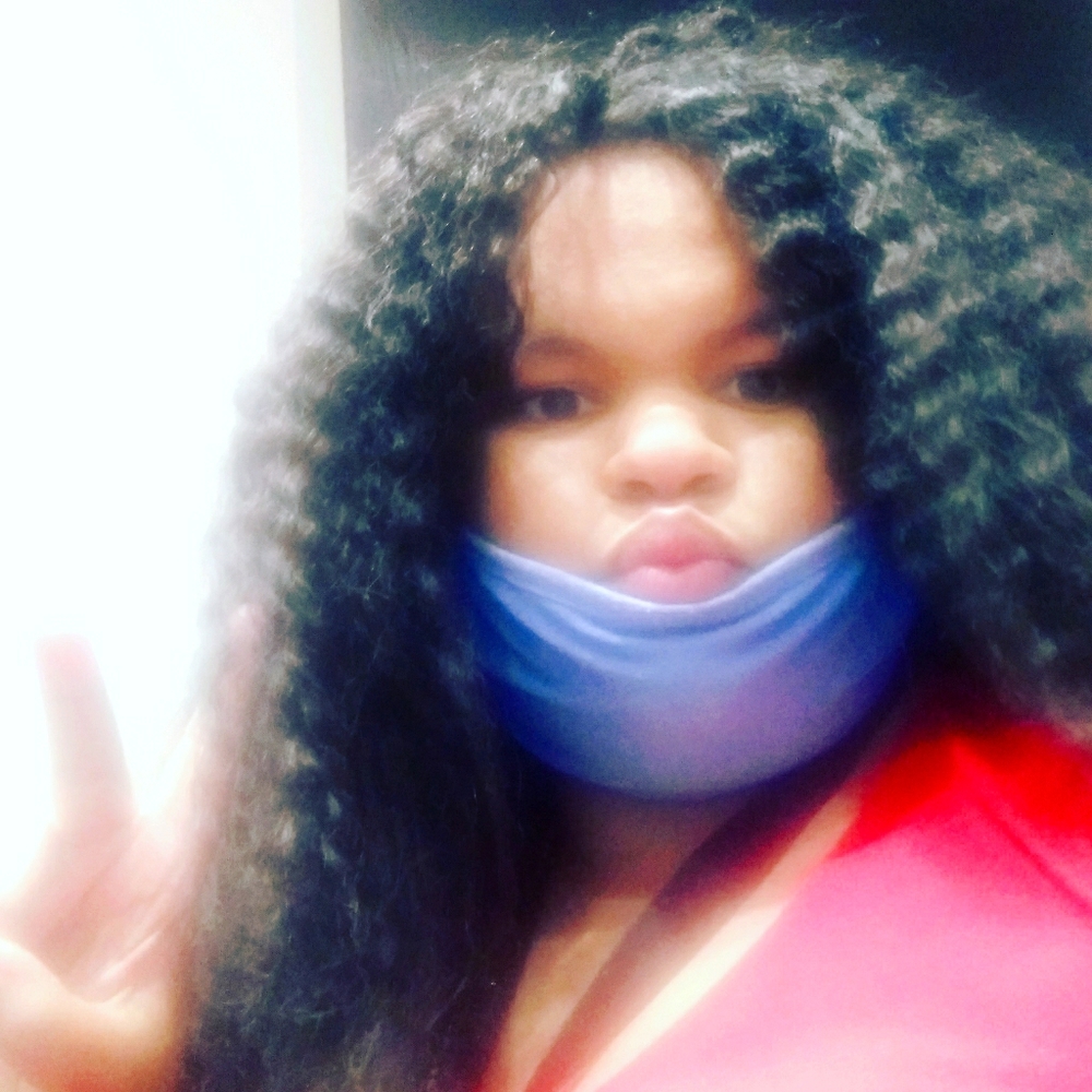 Meet your Posher, Lizzy